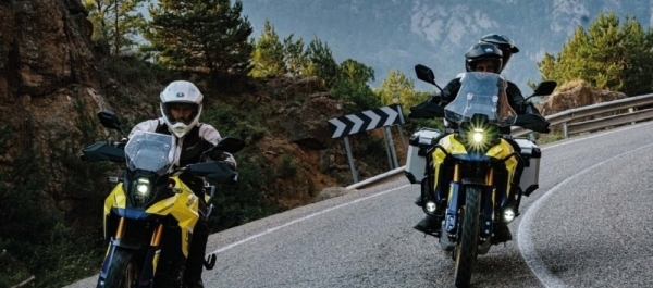 Suzuki V-Strom 800DE Sunuldu