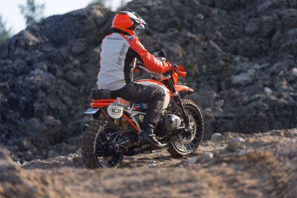 BMW Motorrad Lac Rose