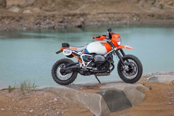 BMW Motorrad Lac Rose