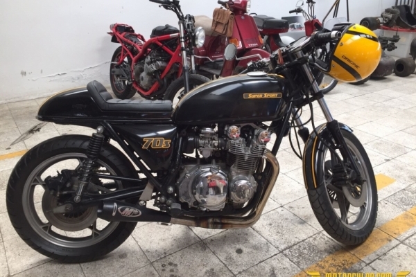 Suzuki GS550E